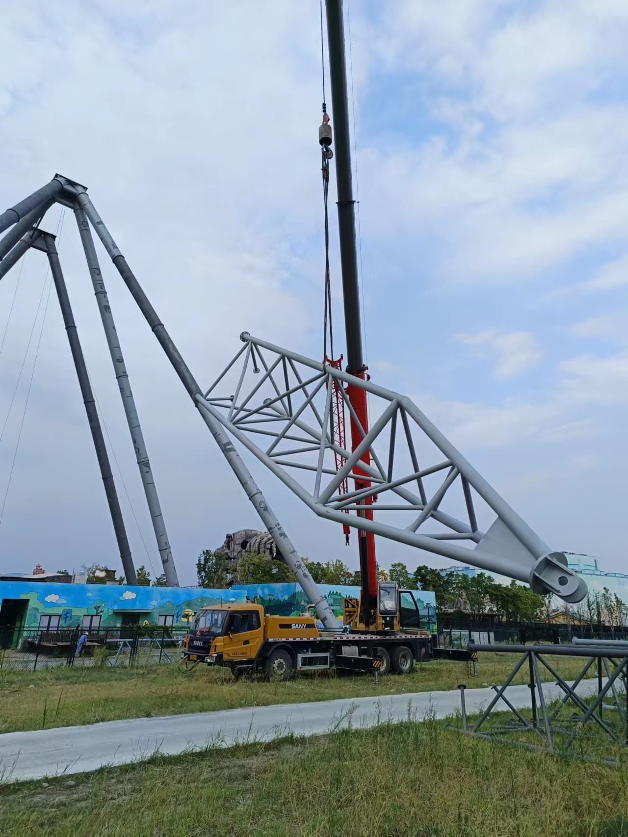 ZhipaoRides installation site 7 — professional amusement ride installation and commissioning on-site