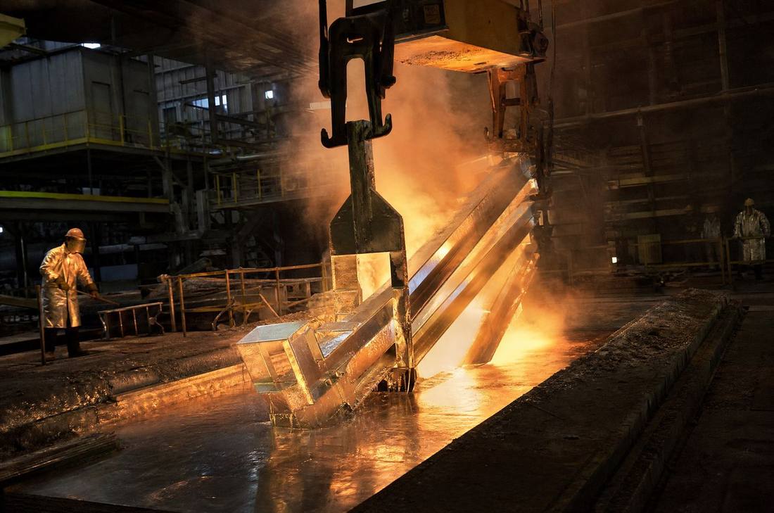 Hot-dip galvanising line treating ride components